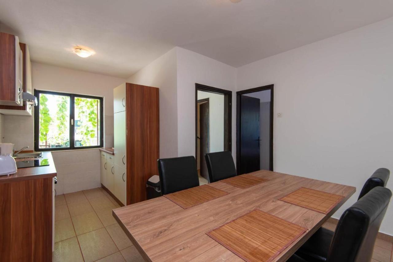 Apartments Ljiljana Orebić Eksteriør bilde